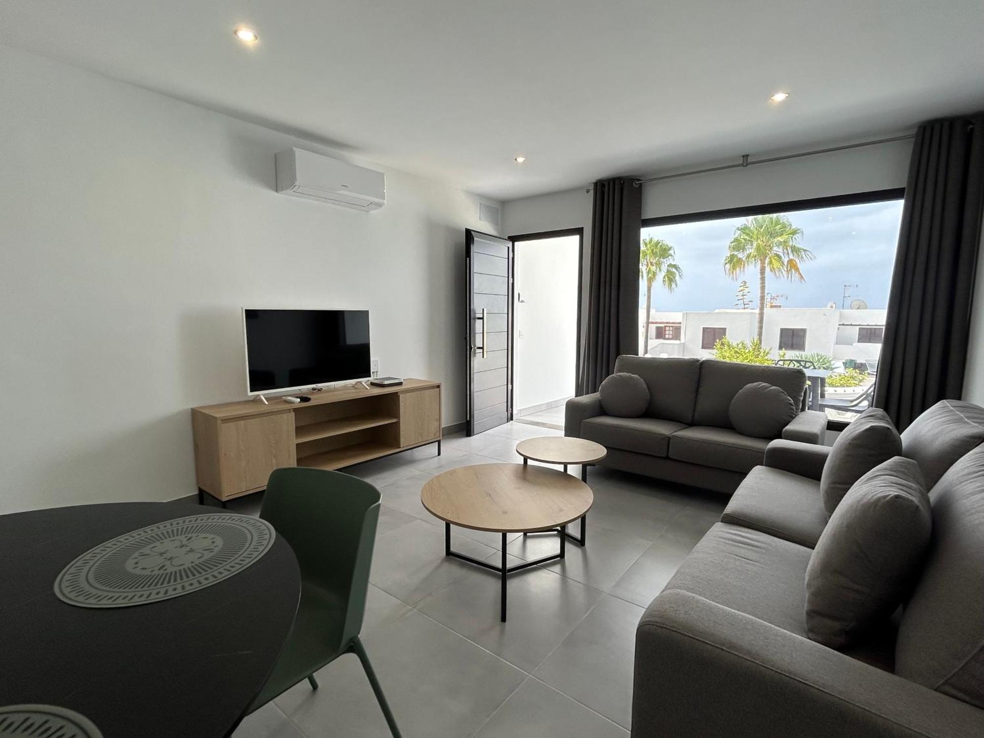 Stunning 2 Bedroom Seafront Apartment プエルト・デル・カルメン エクステリア 写真